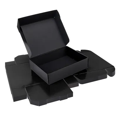 Mustad lainepapist postikastid